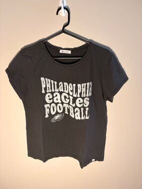 Philadelphia Eagles Black Graphic Tee - Women's Short Sleeve